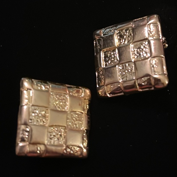 Gold Colored Square Earrings - Picture 5 of 17